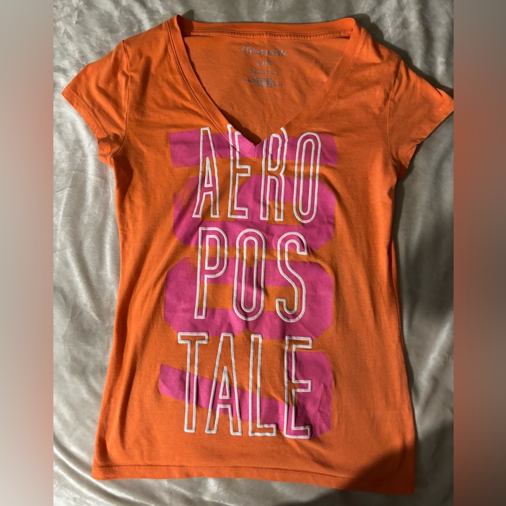 Vintage Aeropostale V-neck Graphic Tee